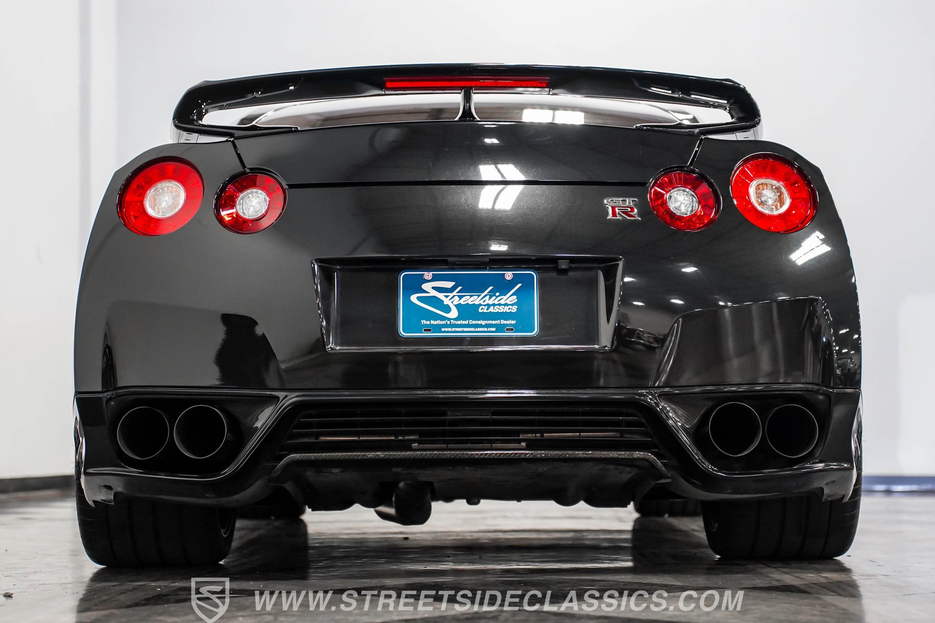 Used 2013 Nissan GT-R Premium image 34