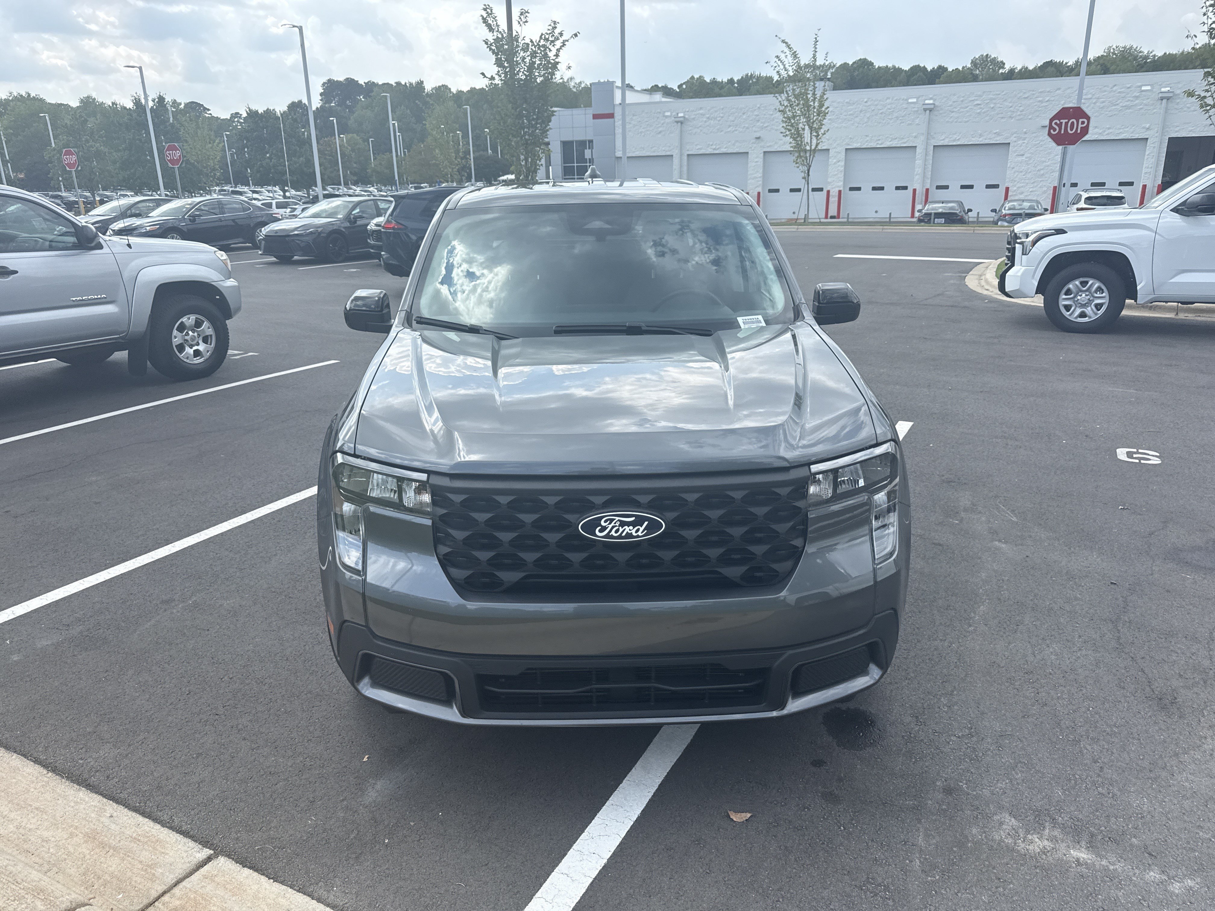 Used 2025 Ford Maverick XLT w/ XLT Luxury Package AWD/4WD image 3
