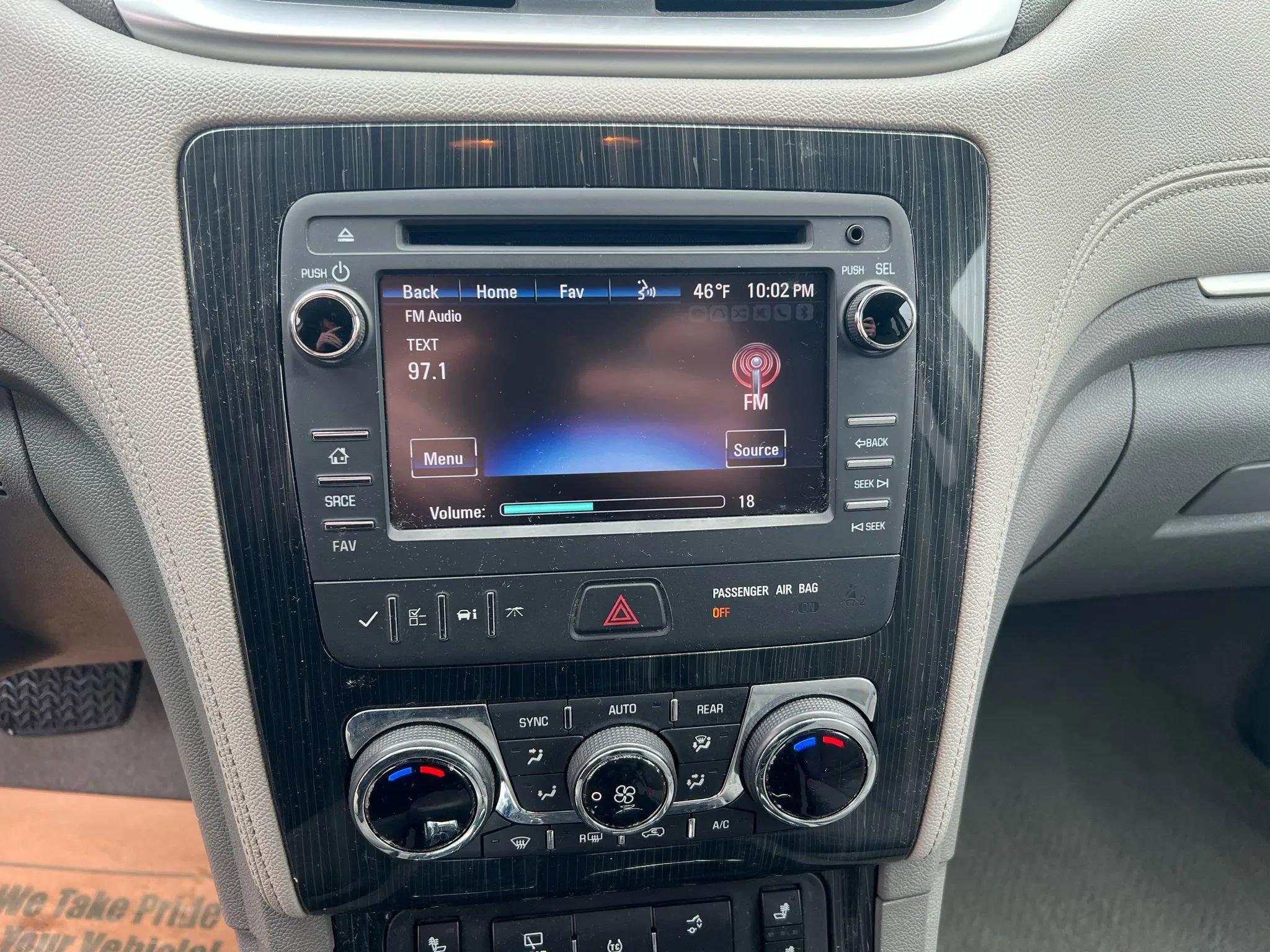 Used 2015 Chevrolet Traverse LT image 22