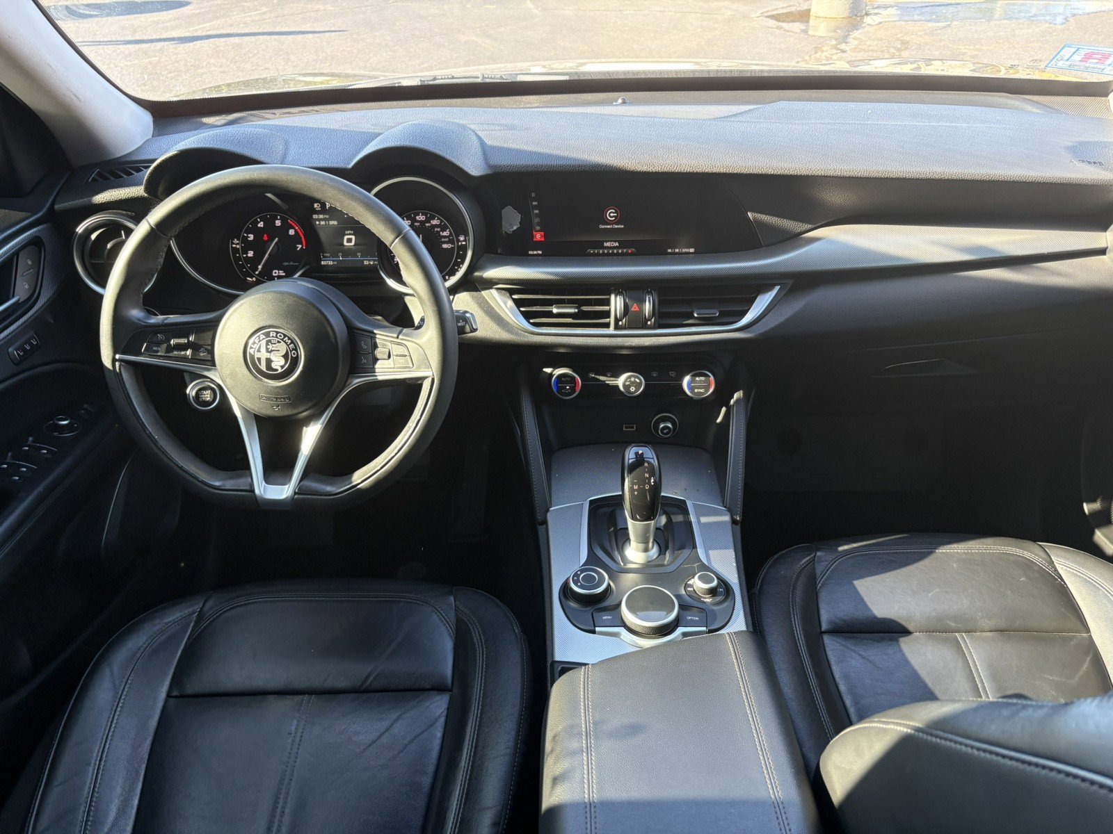 Used 2018 Alfa Romeo Stelvio AWD image 17
