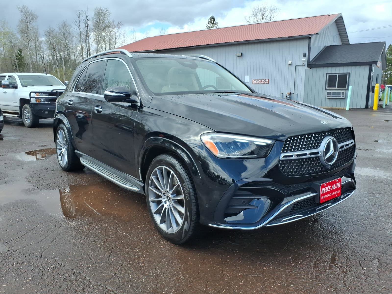 Used 2024 Mercedes-Benz GLE 350 4MATIC image 8