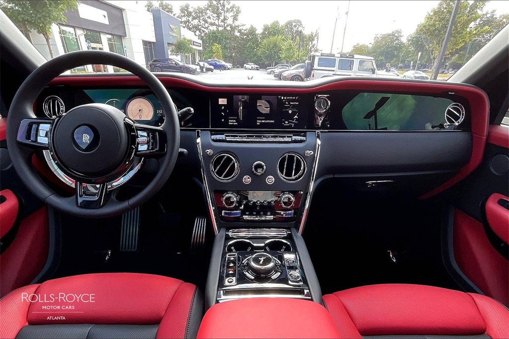 Certified 2025 Rolls-Royce Cullinan image 4