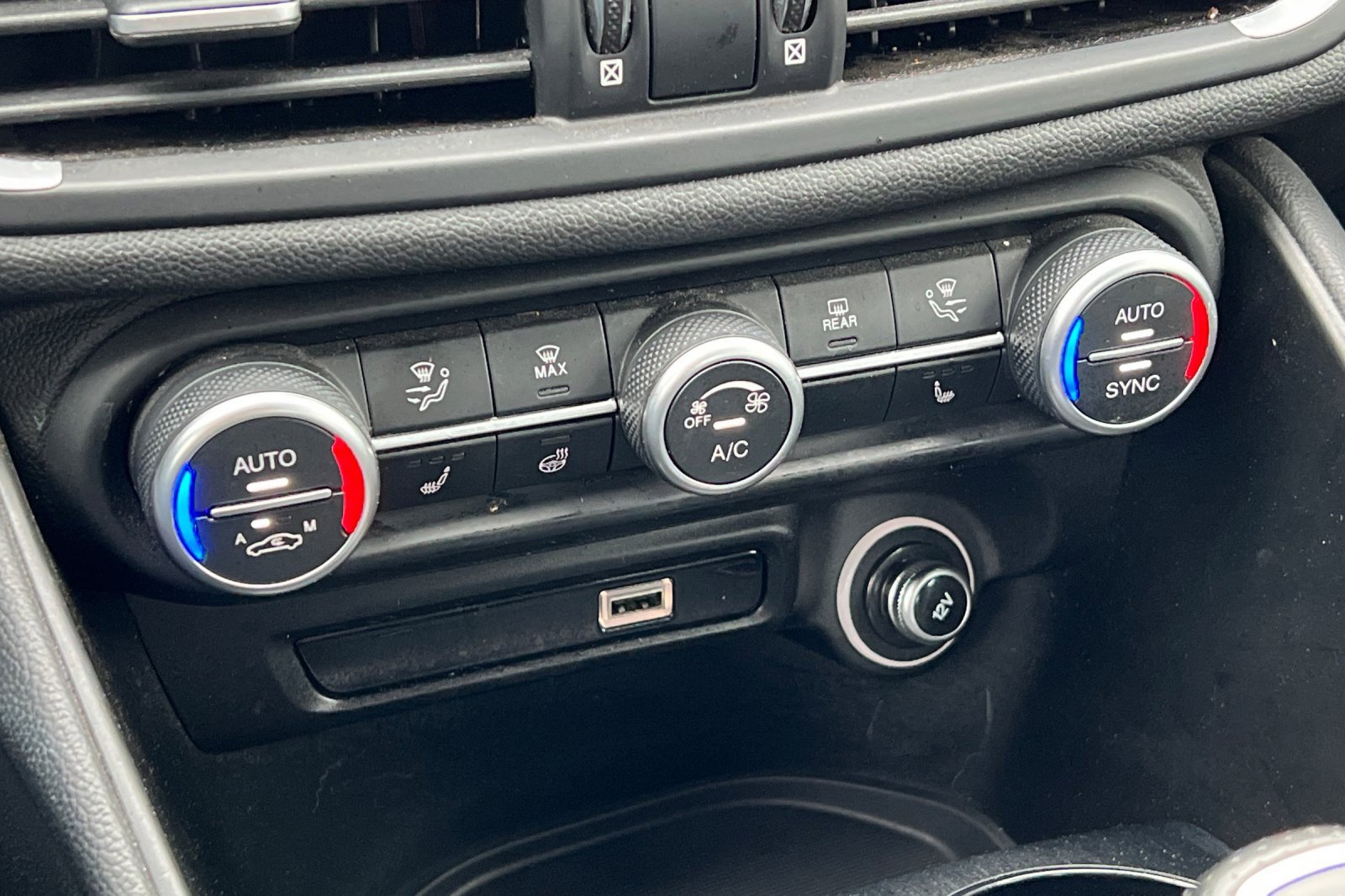 Used 2022 Alfa Romeo Giulia Sprint image 27