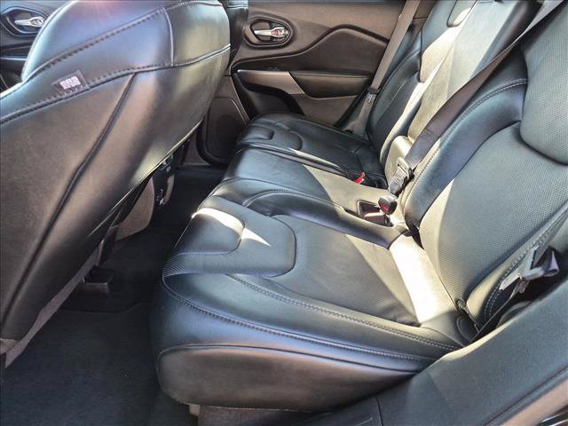 Used 2021 Jeep Cherokee Limited AWD/4WD image 19