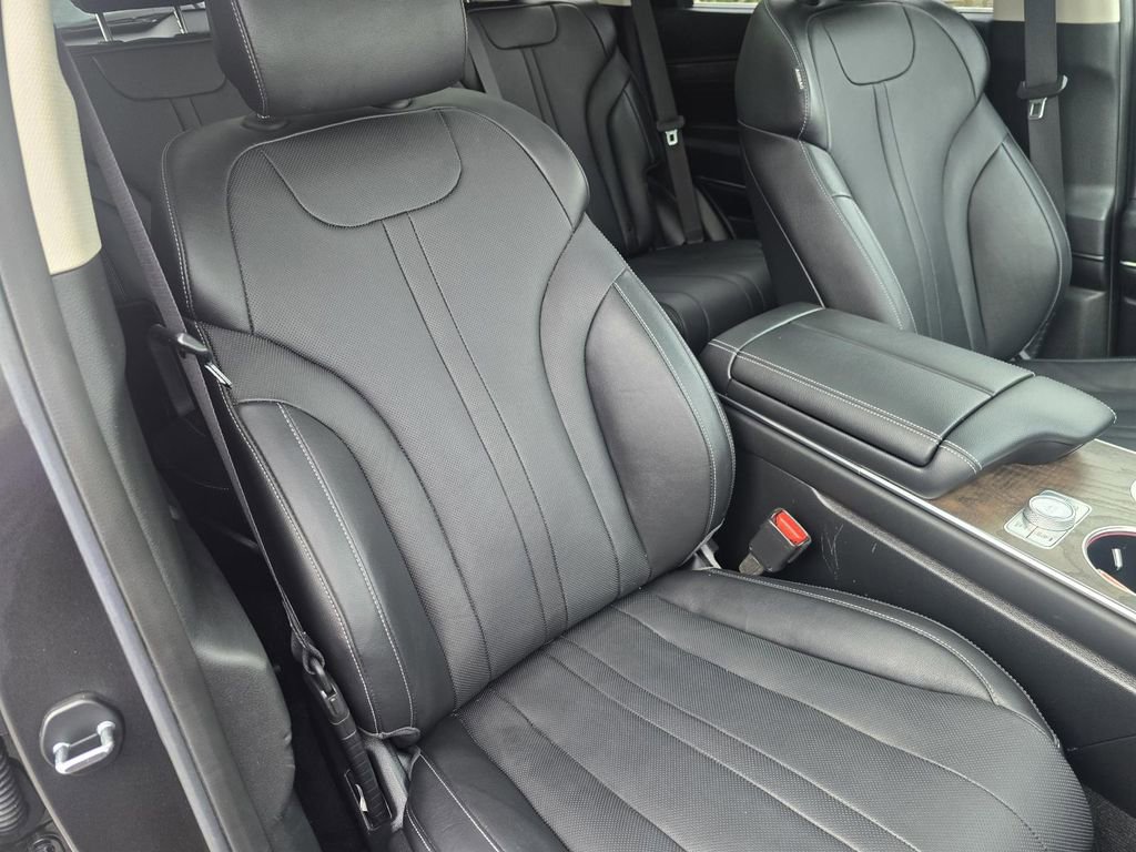 Used 2025 Genesis GV80 2.5T Advanced image 30
