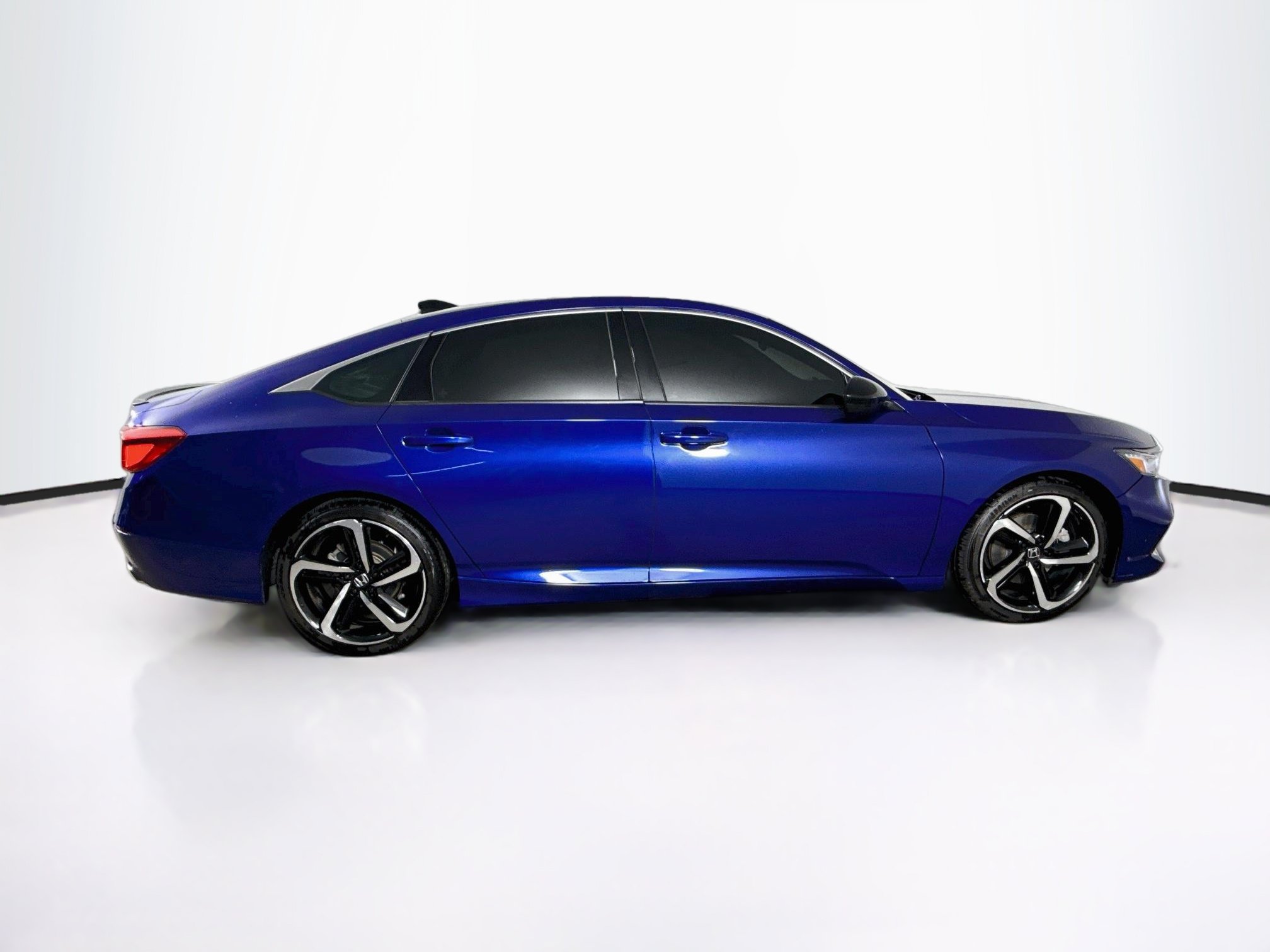 Certified 2022 Honda Accord Sport image 2