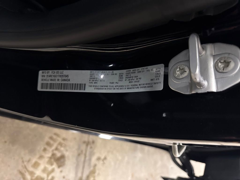 New 2026 Chrysler Pacifica Limited image 31