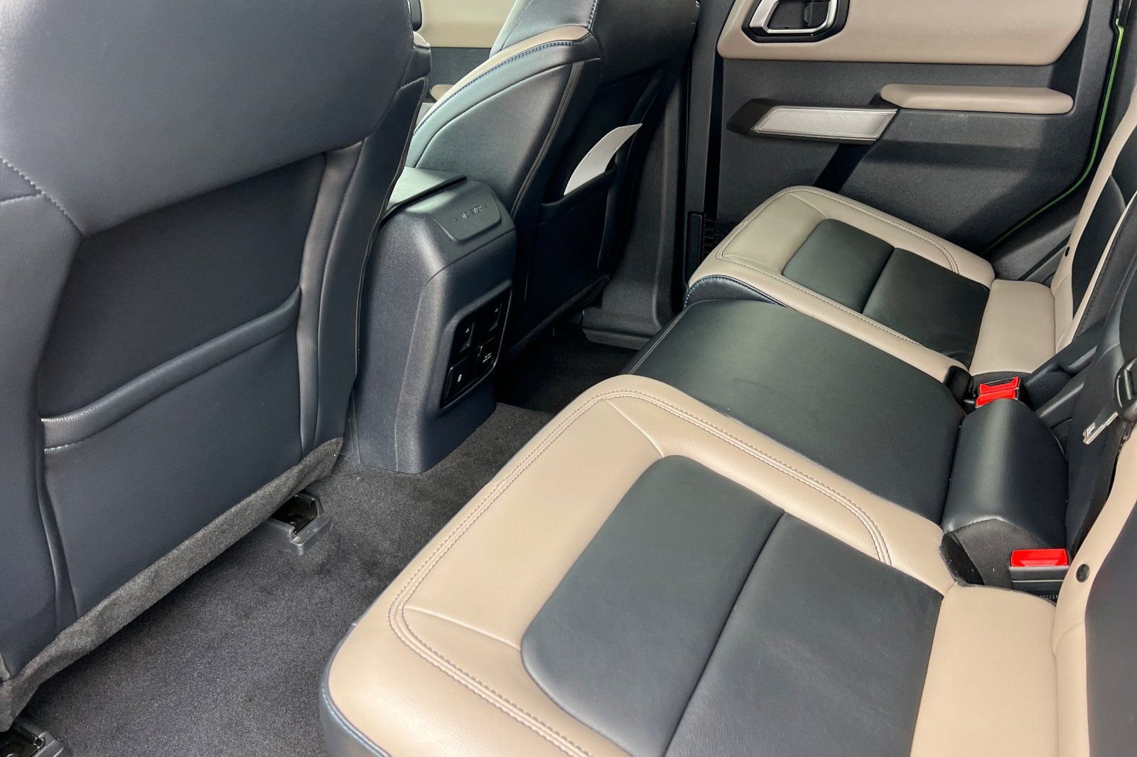 Used 2023 Ford Bronco Wildtrak image 14