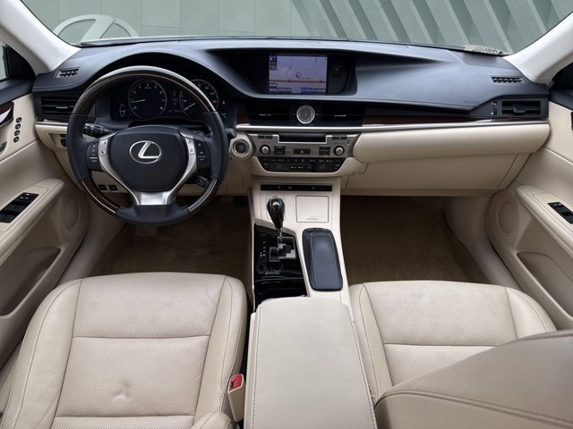 Used 2014 Lexus ES 350 w/ Luxury Package FWD image 13