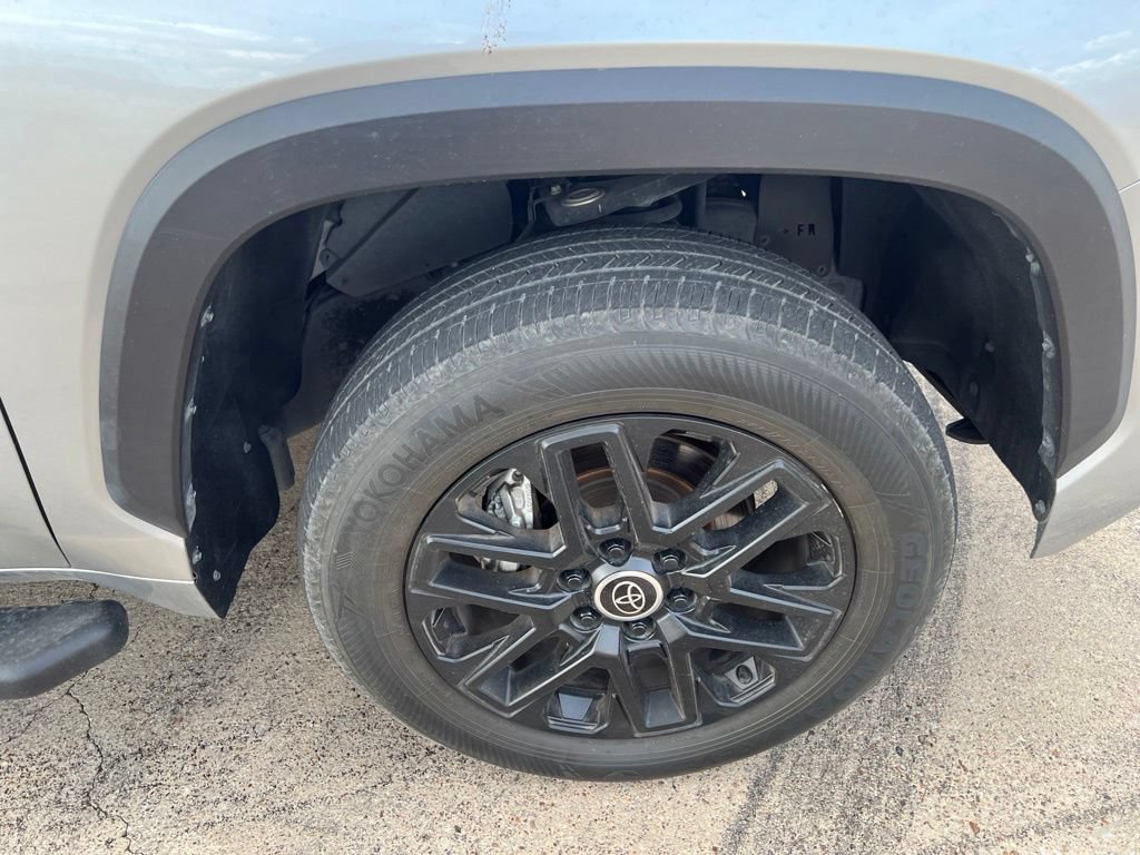 Used 2024 Toyota Tundra Limited AWD/4WD image 22