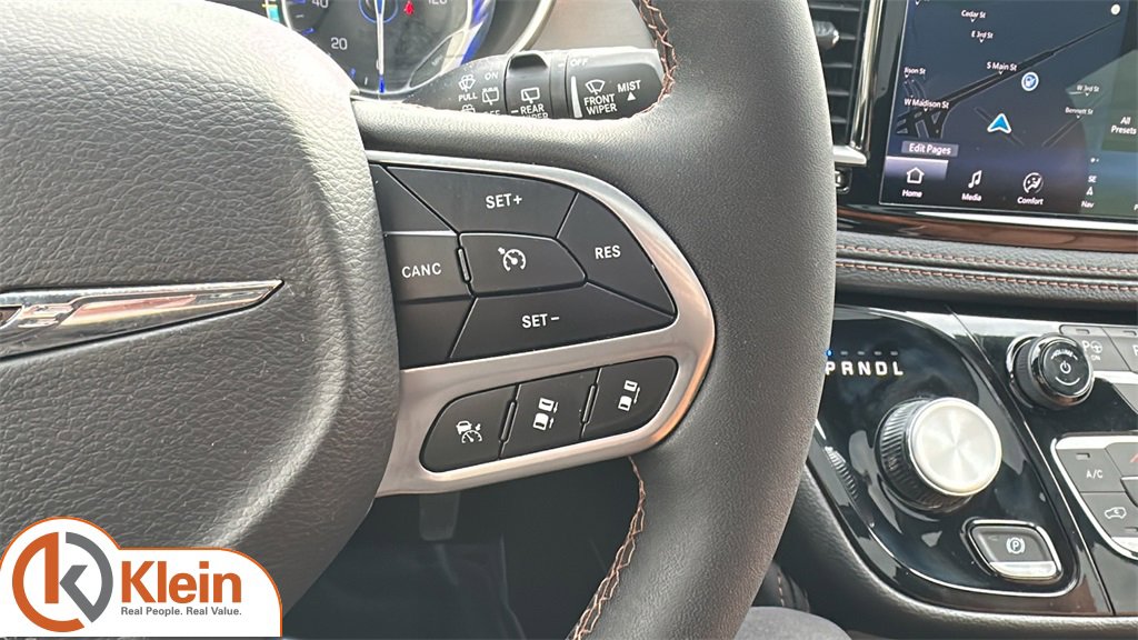 Used 2024 Chrysler Pacifica Pinnacle w/ Trailer Tow Group image 20