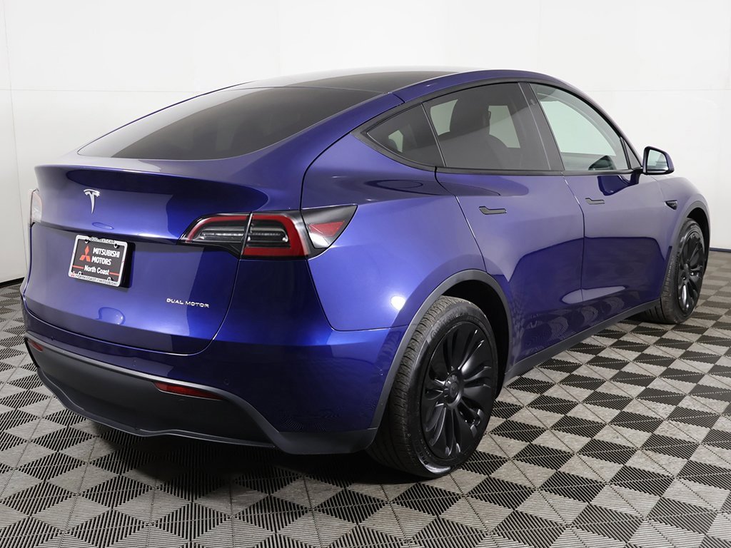 Used 2020 Tesla Model Y Long Range image 11