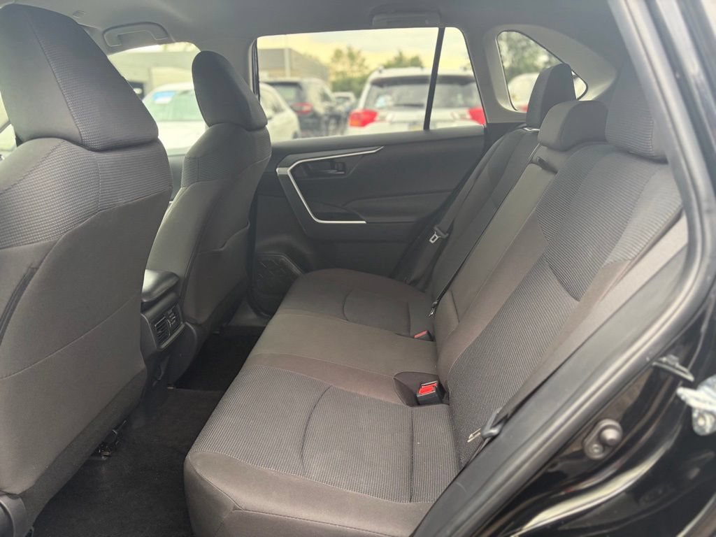 Used 2025 Toyota RAV4 LE AWD/4WD image 11