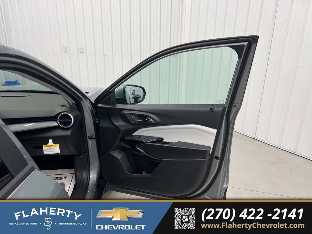 New 2026 Chevrolet Trax LT image 14