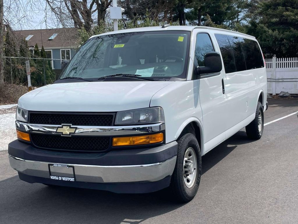 Used 2020 Chevrolet Express 3500 LT w/ LT Preferred Equipment Group image 3