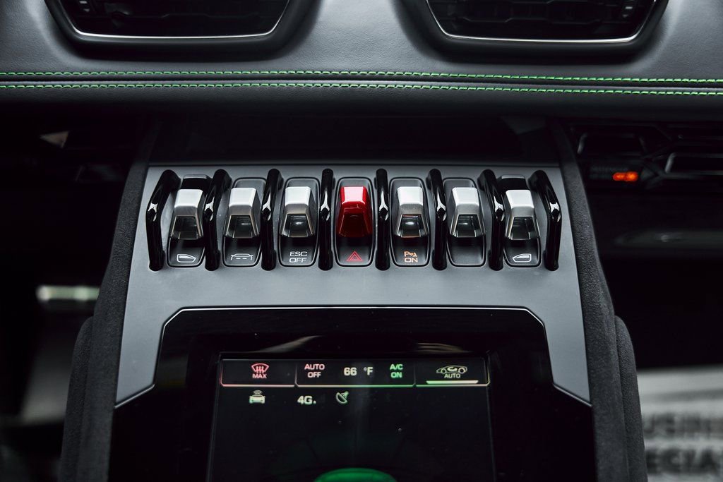 Used 2024 Lamborghini Huracan Sterrato image 64