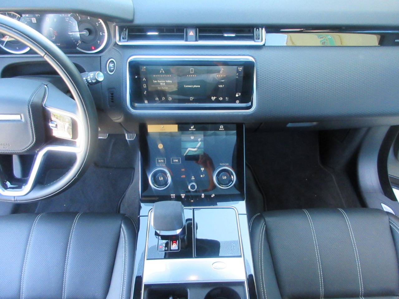 Used 2023 Land Rover Range Rover Velar R-Dynamic S AWD/4WD image 48
