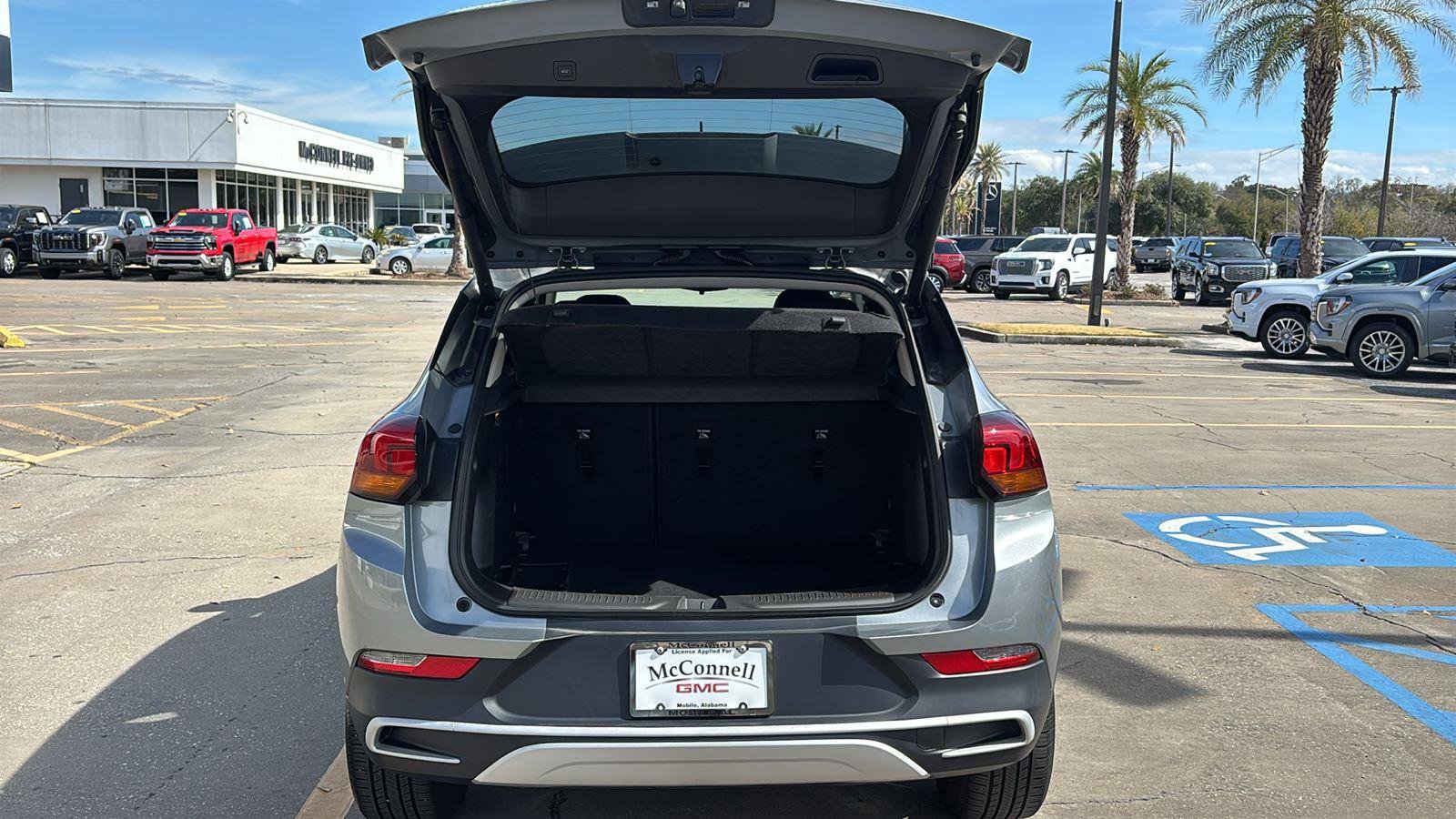 Certified 2023 Buick Encore GX Select FWD image 17