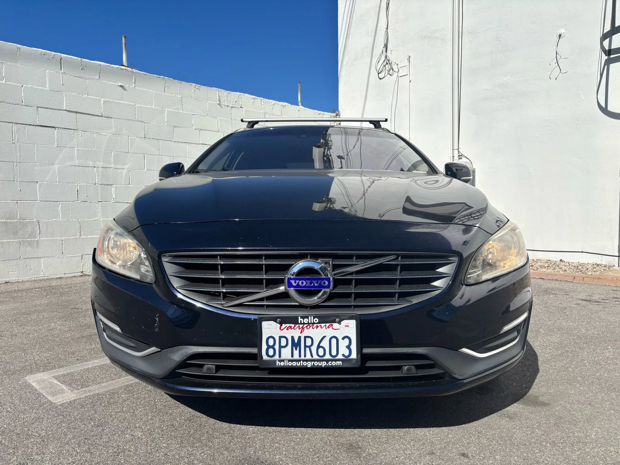 Used 2017 Volvo V60 T5 Premier w/ Convenience Package image 3