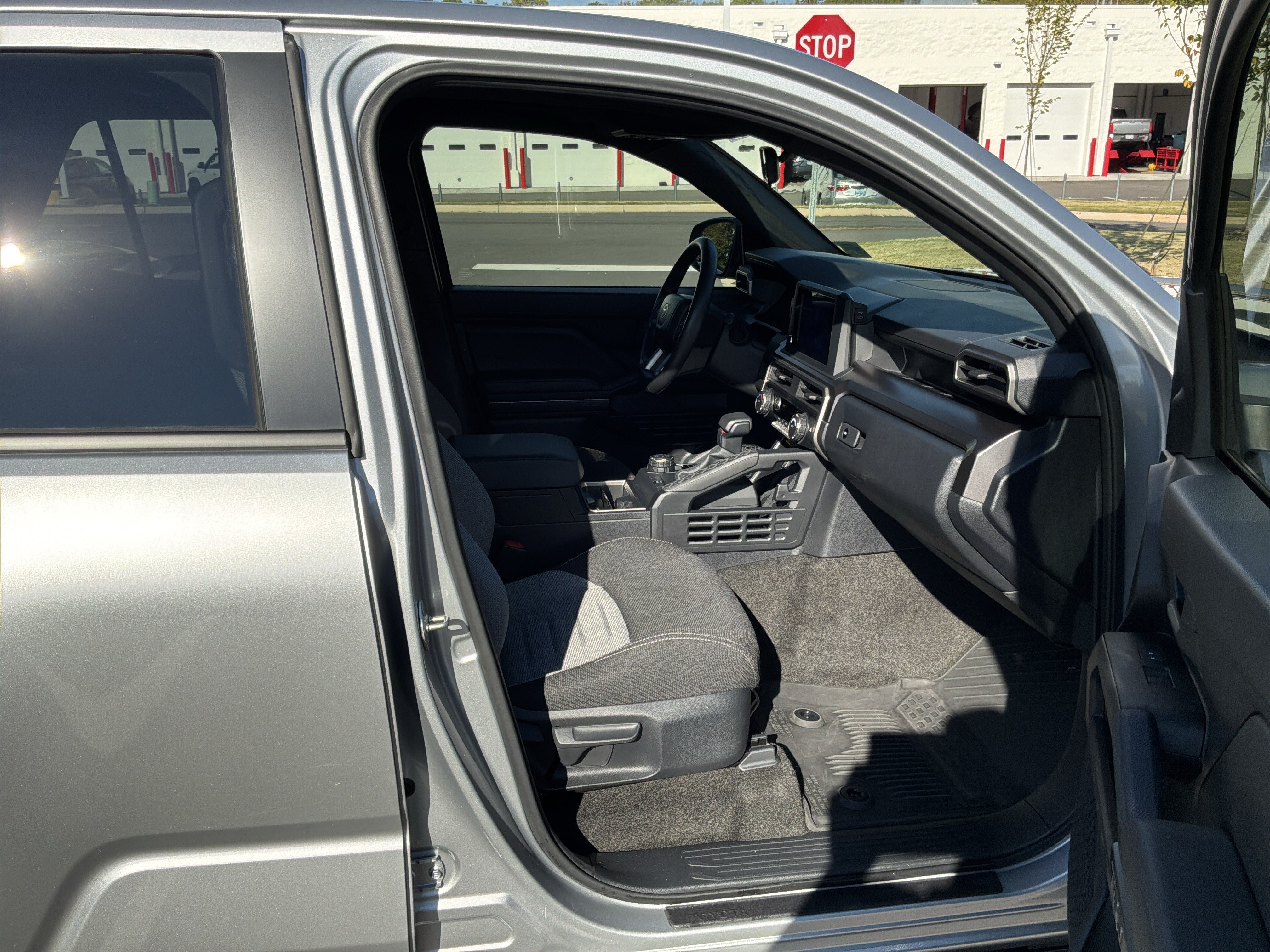 Used 2025 Toyota 4Runner TRD Off-Road AWD/4WD image 32