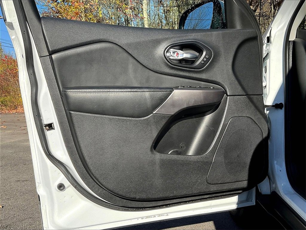 Used 2021 Jeep Cherokee Limited w/ Elite Package image 9