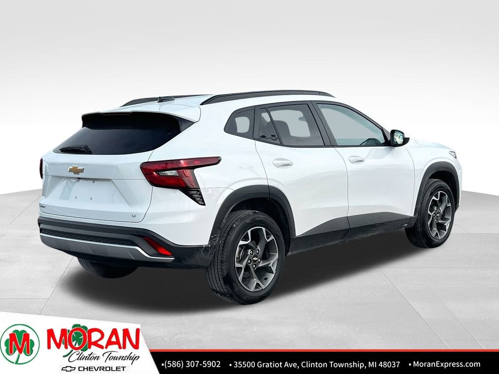 Certified 2025 Chevrolet Trax LT w/ Driver Confidence Package image 5