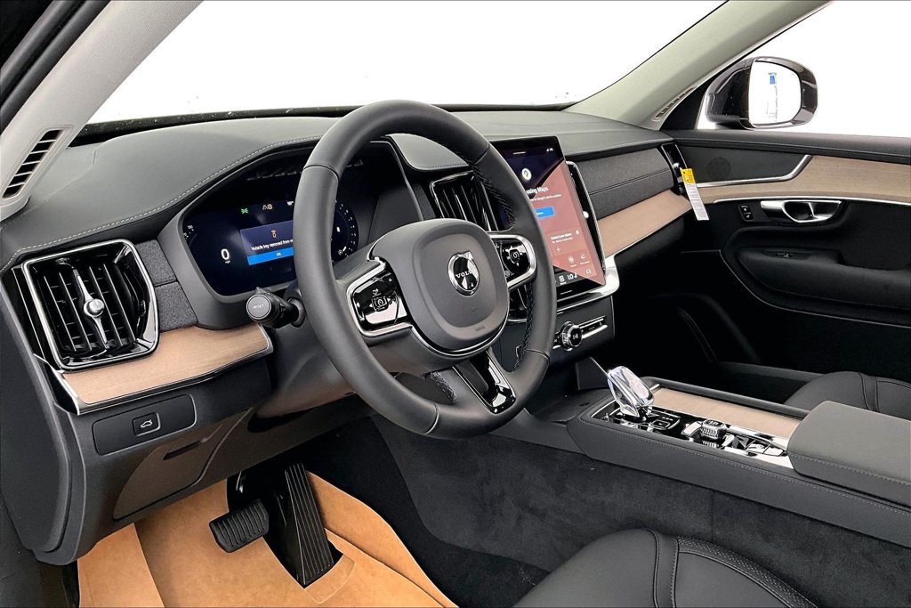 New 2026 Volvo XC90 B5 Plus AWD/4WD image 25