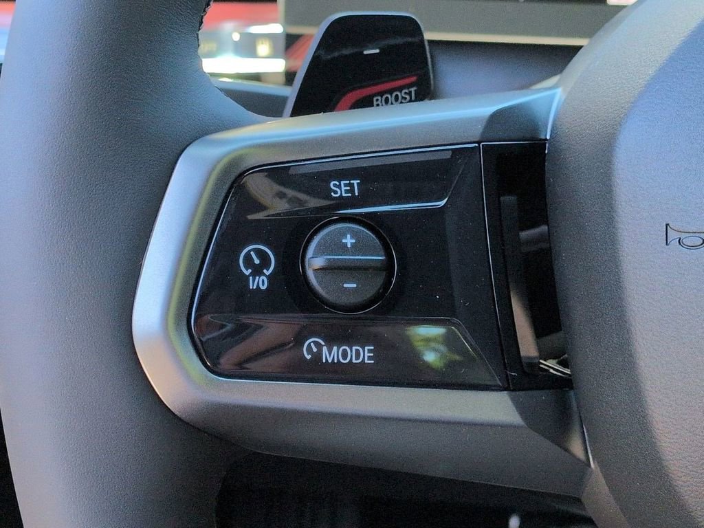 New 2026 BMW 550e xDrive image 24
