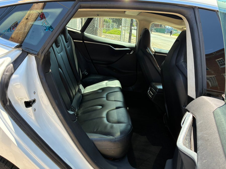 Used 2013 Tesla Model S Performance RWD image 11