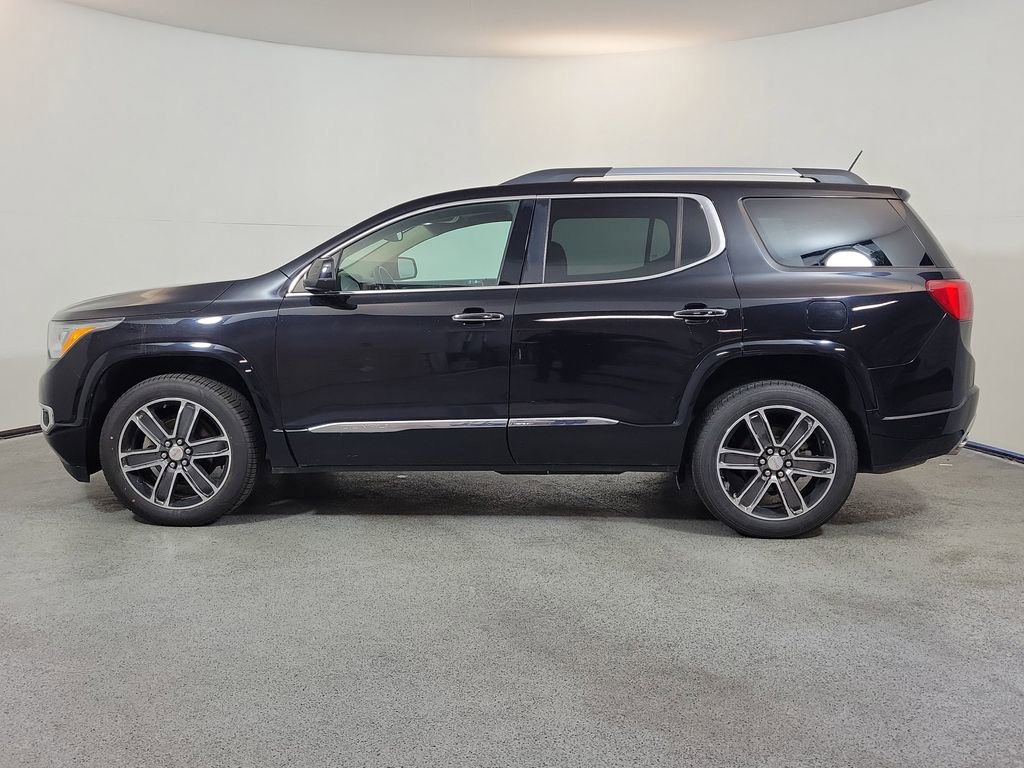 Used 2017 GMC Acadia Denali w/ Technology Package image 4