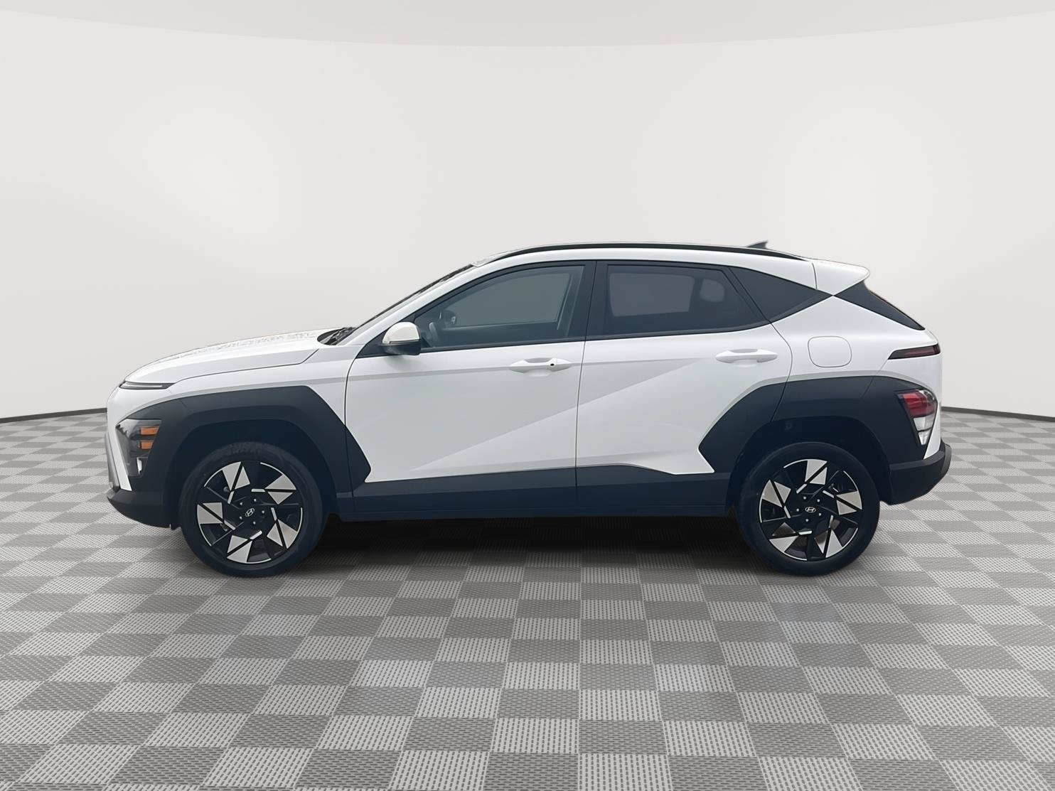 Certified 2025 Hyundai Kona SEL AWD/4WD image 9