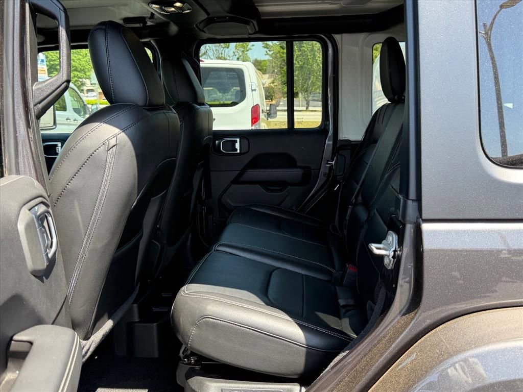 Used 2023 Jeep Wrangler Unlimited Sahara w/ Cold Weather Group image 13