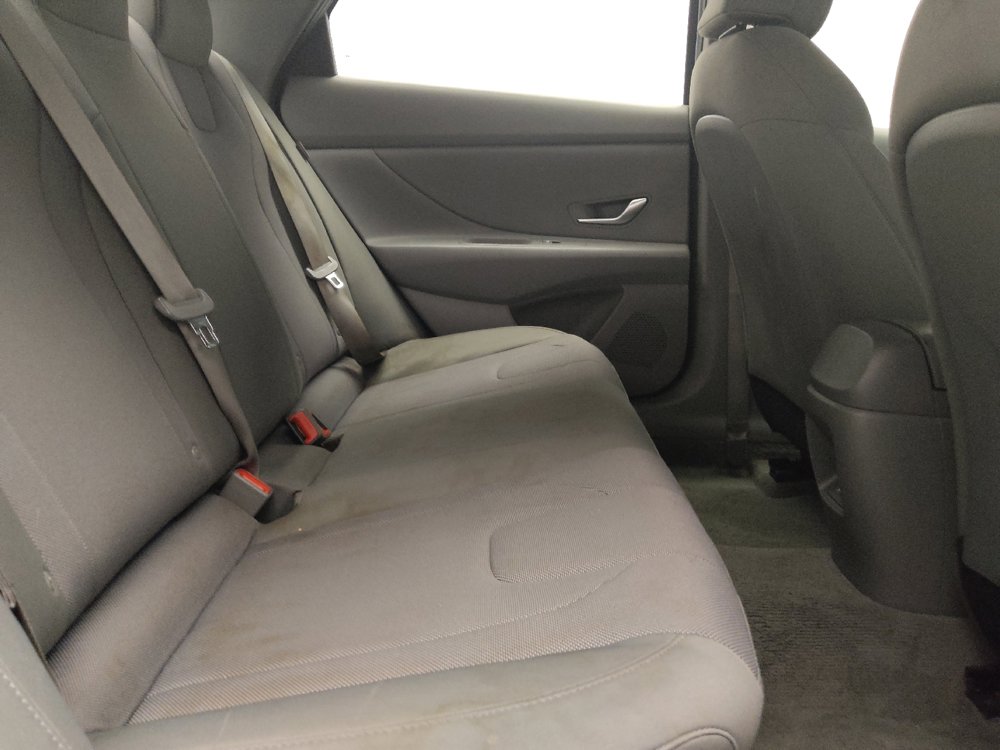 Used 2024 Hyundai Elantra SE FWD image 19