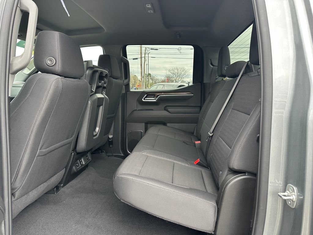 Used 2025 Chevrolet Silverado 1500 LT AWD/4WD image 11
