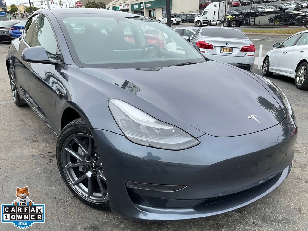 Used 2023 Tesla Model 3 Standard Range RWD image 1