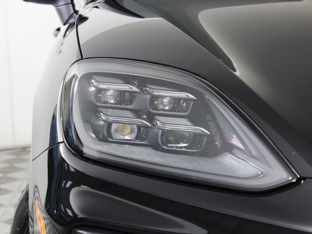 Certified 2026 Porsche Cayenne Coupe image 11