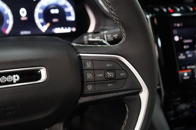 Used 2023 Jeep Grand Cherokee L Altitude image 24