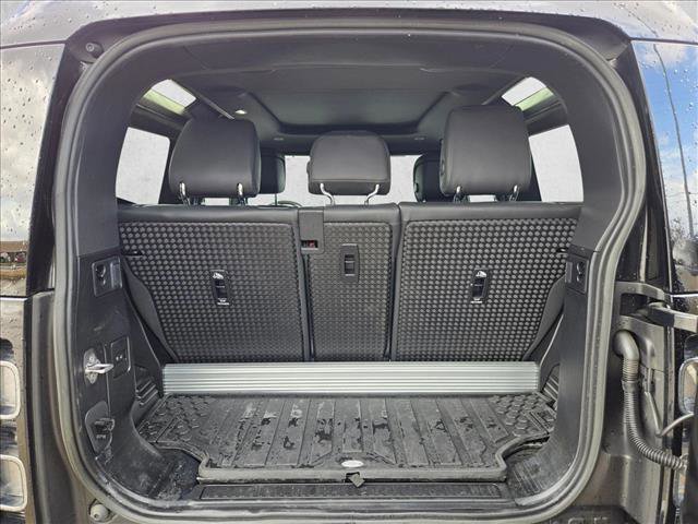Certified 2023 Land Rover Defender 90 V8 image 4