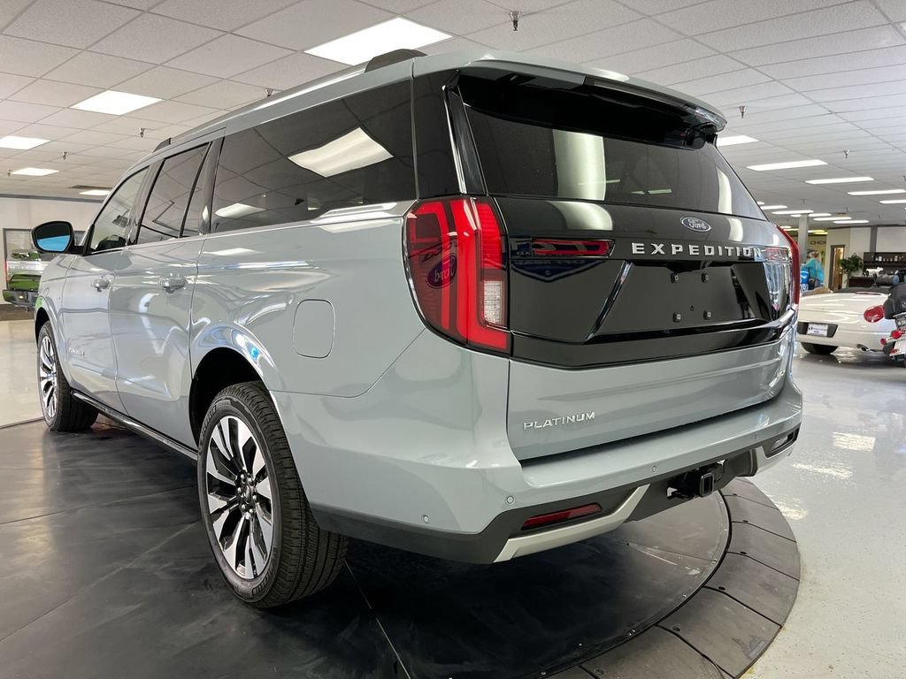 Used 2025 Ford Expedition Max Platinum w/ Driver's Package AWD/4WD image 6
