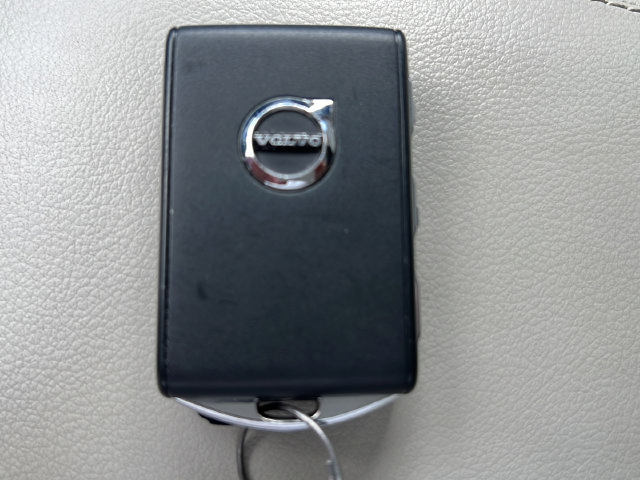 Used 2020 Volvo XC40 T5 Momentum AWD/4WD image 9