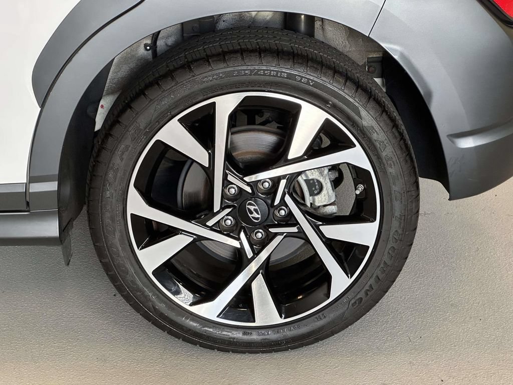 Used 2023 Hyundai Kona Limited w/ Cargo Package AWD/4WD image 7