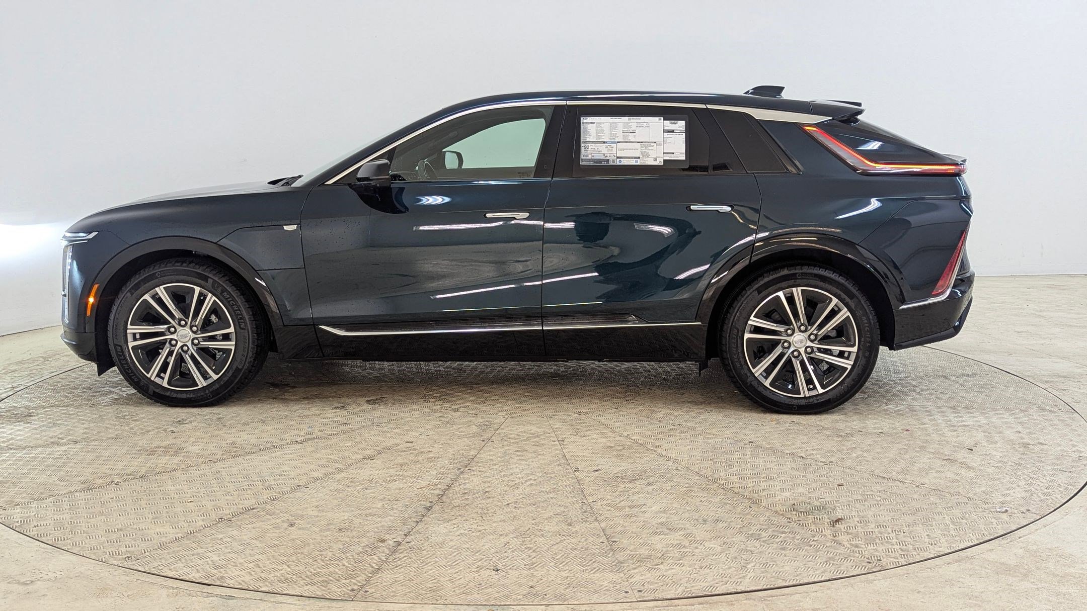 New 2026 Cadillac Lyriq Luxury w/ LPO, Floor Liner Package image 2