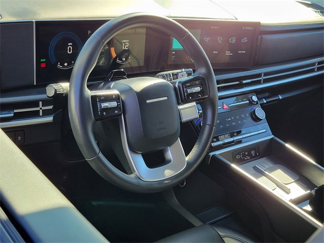 Used 2025 Hyundai Santa Fe SEL image 3