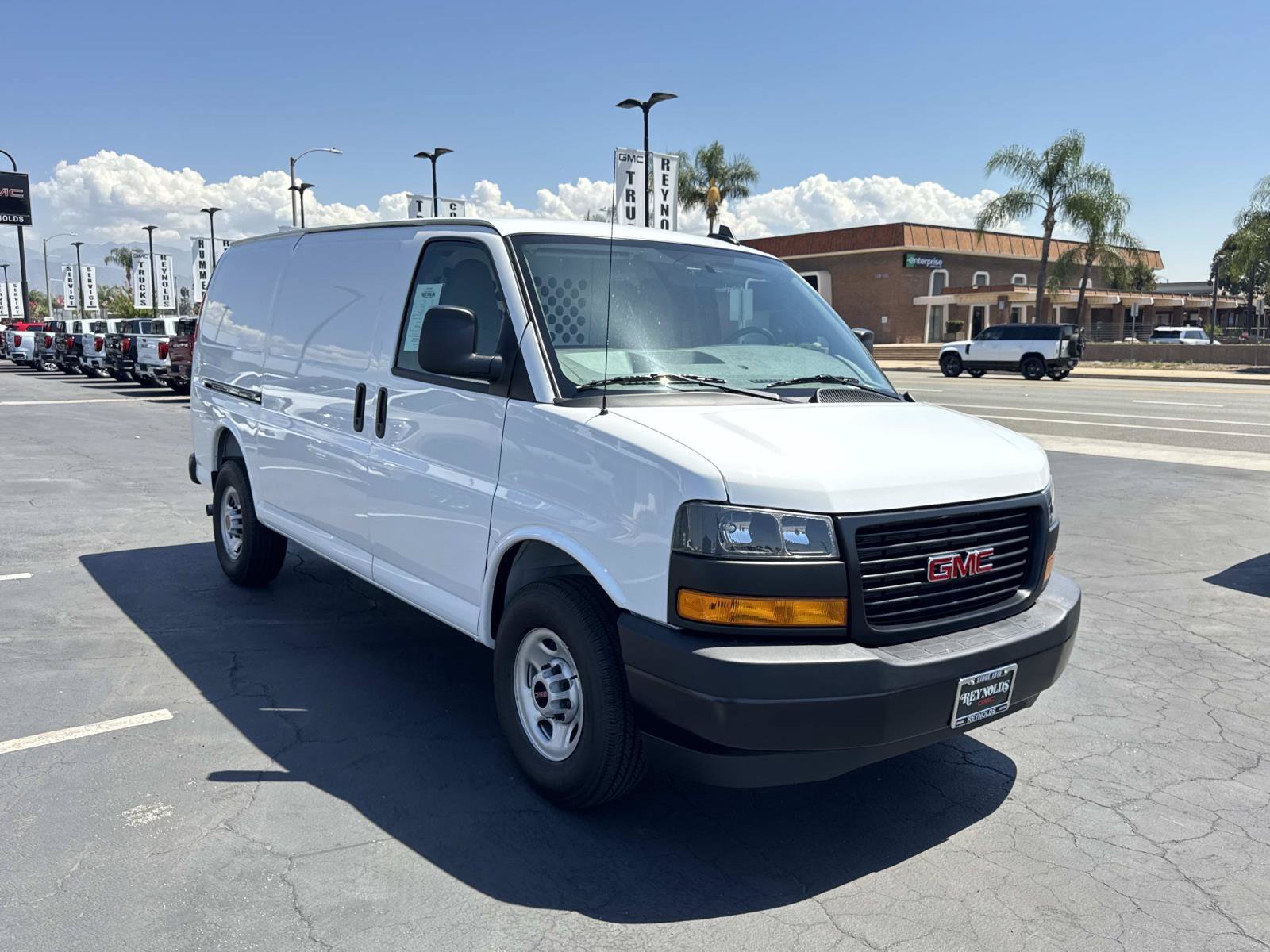 New 2025 GMC Savana 2500 w/ Driver Convenience Package RWD image 3