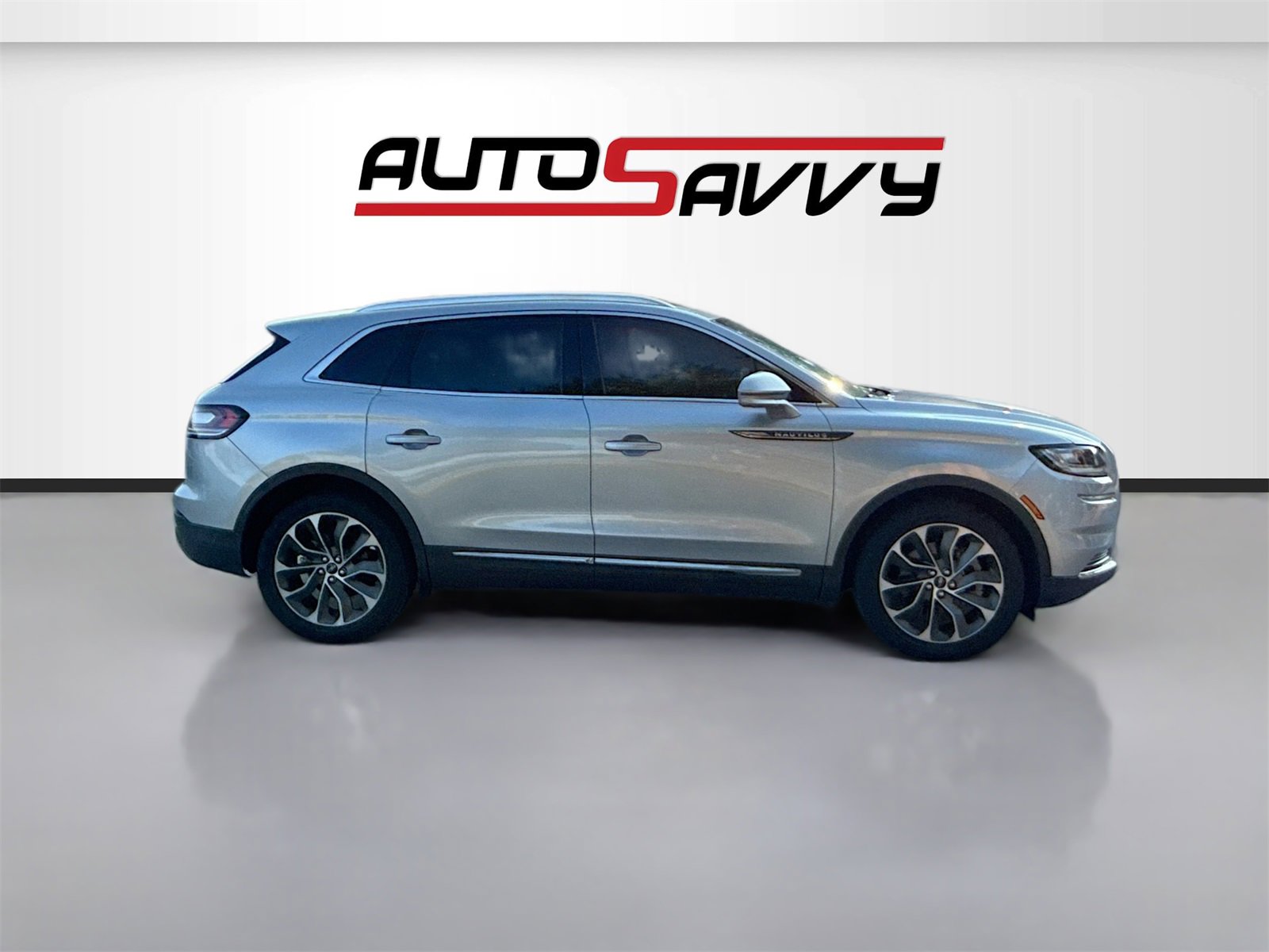 Used 2023 Lincoln Nautilus Reserve image 8