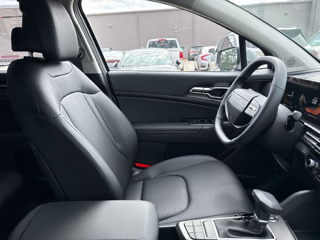 New 2027 Kia Sportage EX FWD image 12