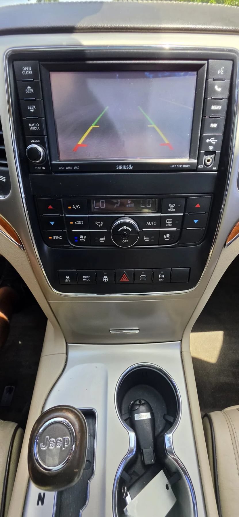 Used 2012 Jeep Grand Cherokee Overland AWD/4WD image 10