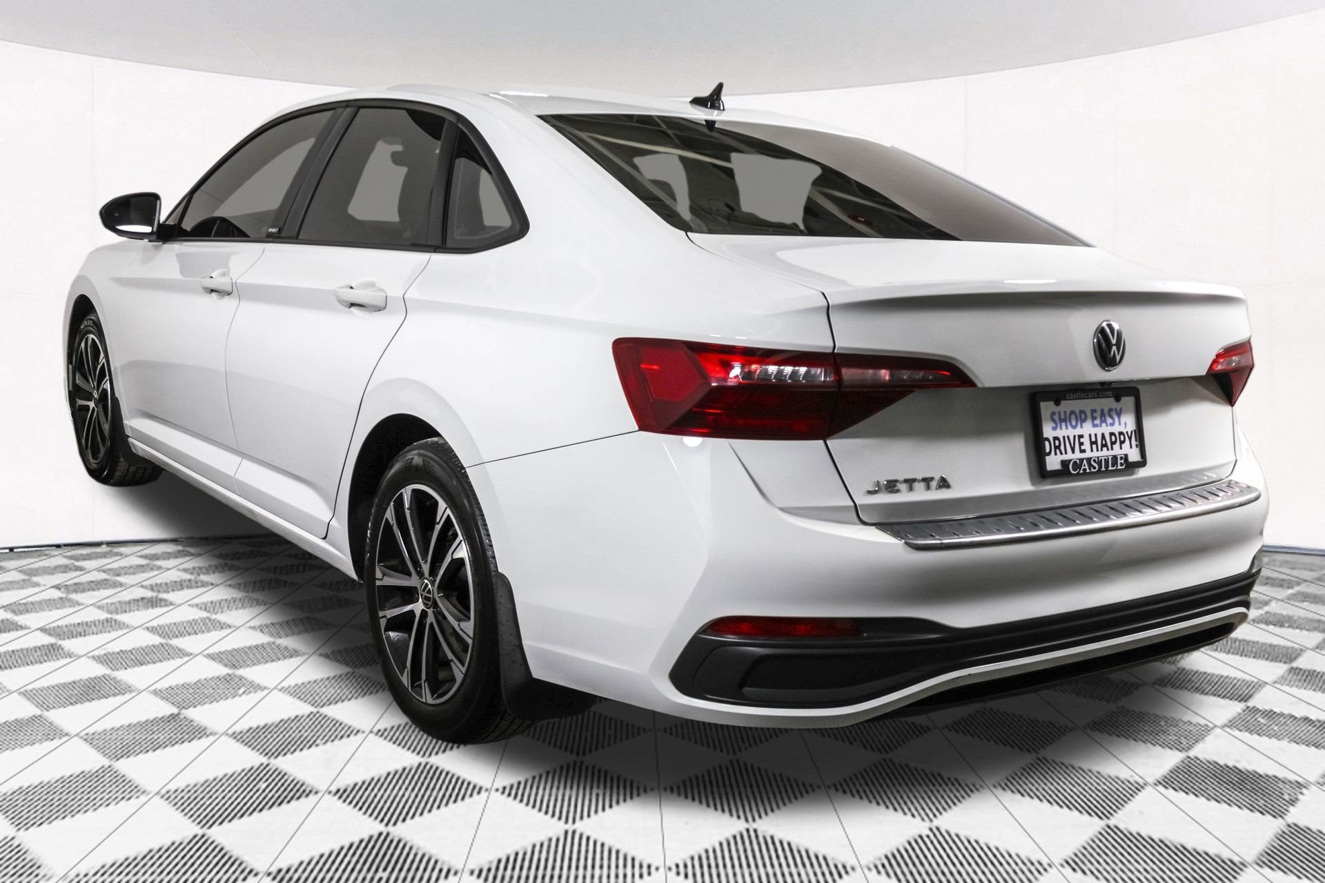 Used 2024 Volkswagen Jetta Sport image 17