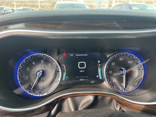 Used 2022 Chrysler Pacifica Limited image 5