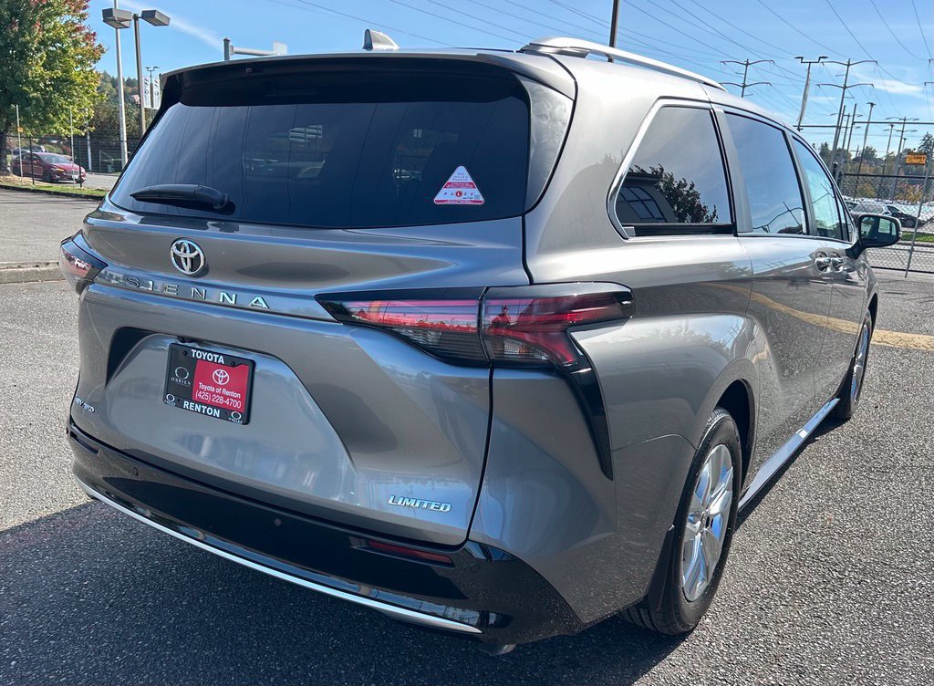 New 2026 Toyota Sienna Limited AWD/4WD image 5